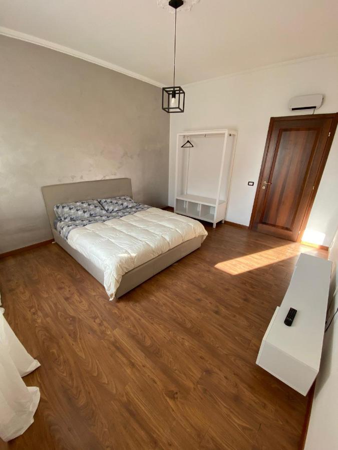 Hlux Oi Affiₜₜacaₘere Hotel Piacenza Bagian luar foto