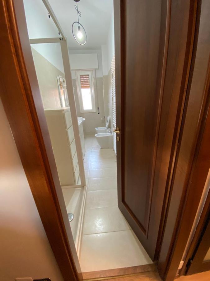Hlux Oi Affiₜₜacaₘere Hotel Piacenza Bagian luar foto